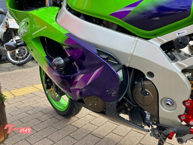 カワサキ Ninja ZX－9R 逆車 1999年式 OVER