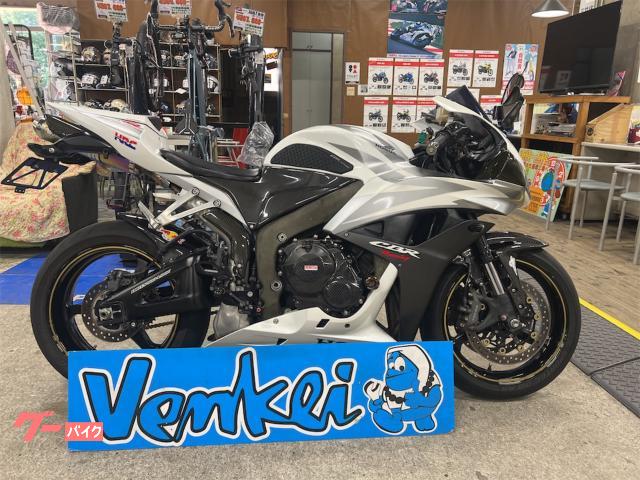 ＣＢＲ６００ＲＲ　２００８年モリワキマフラー・バックステップ・カーボンカバースライダー・フェンダーレス・シングルシート