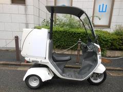 ホンダ　ジャイロキャノピー　２ＢＨ−ＴＡ０３型　Ｔ’Ｓ製リアボックス装備車両