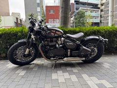 ＴＲＩＵＭＰＨ　ボンネビル　ボバー