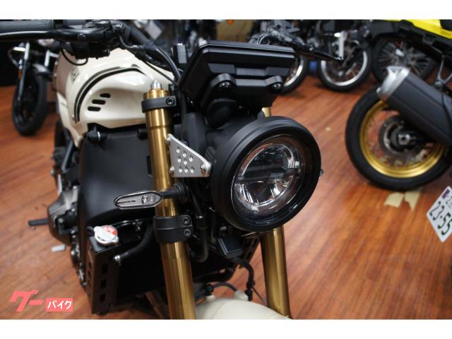 ヤマハ XSR900 日本無線ETC2．0 ラジエターサイドカバー