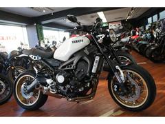 ヤマハ　ＸＳＲ９００　ＳＰ忠男マフラー　ＬＥＤヘッドライト　フェンダーレス　エンジンスライダー　前後カーボンフェンダー