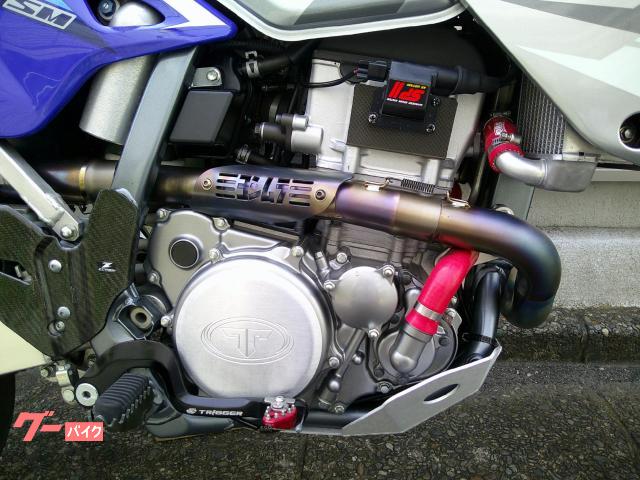 スズキ DR－Z400SM ヨシムラ製フルエキゾーストマフラー