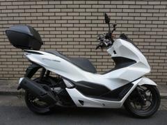 ホンダ　ＰＣＸ１６０　ＵＳＢ電源　ＥＴＣ　純正グリップヒーター　ミツバサンコーワ製ドラレコ　純正リアボックス