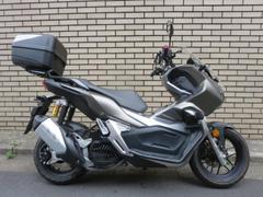 ホンダ　ＡＤＶ１５０　ＵＳＢ電源　ＥＴＣ２．０　ミツバサンコーワ製前後２カメドラレコ　純正グリップヒーター　ＧＩＶＩ製リアボックス