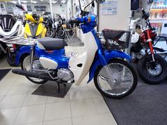 ホンダ　スーパーカブ５０　グリップヒーター・Ｆバスケット・スクリーン付き