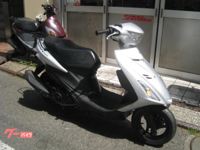 スズキ　アドレスv125s カウル シルバー スズキ アドレスV125/G(CF46A/4EA) 外装カウル 3点セット 銀色