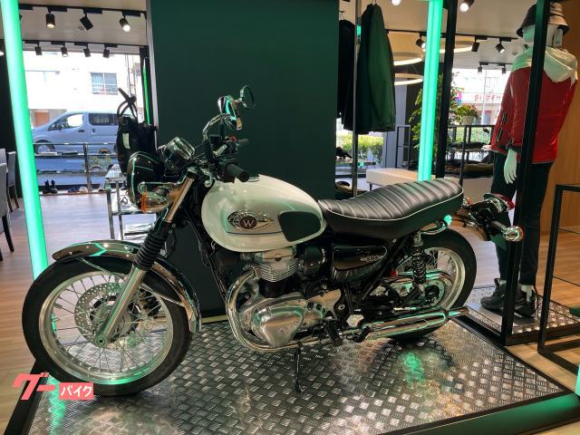 Ｗ８００　２０２６年モデル　ＥＴＣ２．０標準装備　グリップヒーター　ヘルメットロック　センタースタンド　クロムメッキ前後フェンダー