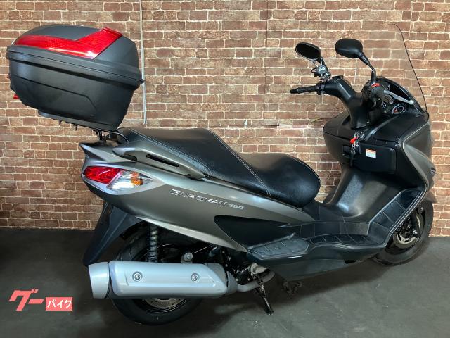 スズキ　バーグマン150　中古実動車　バッテリーフル充電済み　リアキャリア付き　ナンバー登録書類有 スズキ バーグマン150 中古実動車 バッテリーフル充電済み リア
