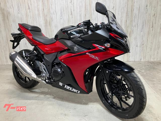 GSX250R 2024年モデル LEDヘッドライト標準装備 ヘルメットホルダー