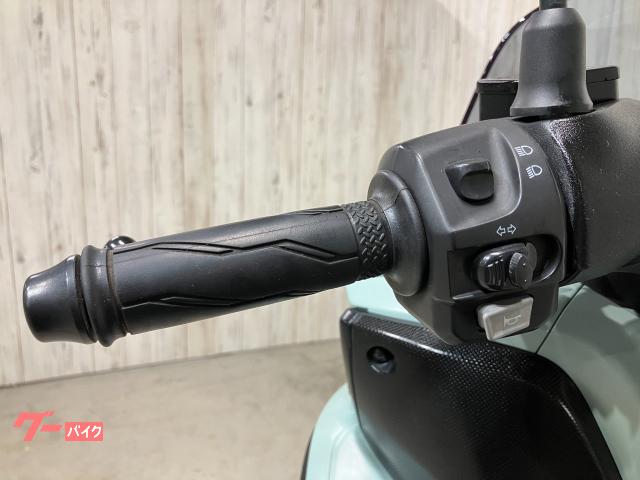 ヤマハ トリシティ125 SEK1J スマートキーモデル 新品フロント