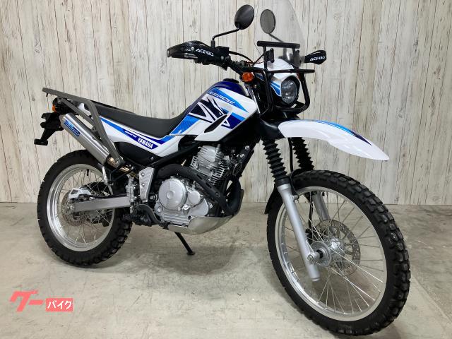 セロー２５０　ＤＧ３１Ｊ　リアキャリア　アンダーガード　フロントキャリア＆スクリーン　ナックルガード　ハンドル　サイレンサー
