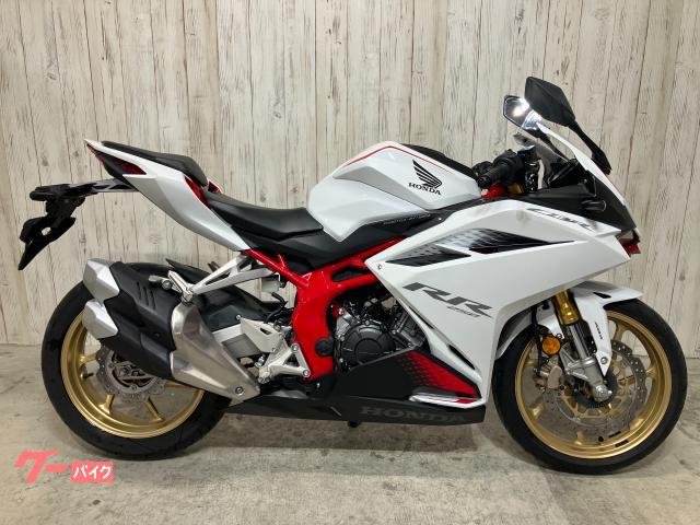ＣＢＲ２５０ＲＲ　２０２０年４１ＰＳモデル　クイックシフター　ヘルメットホルダー