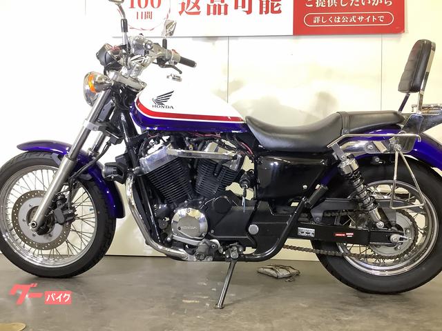 NO.5576　ＶＴ４００Ｓ　水冷４サイクルＶツインエンジン　　ＦＩ車　リヤキャリア　サイドバックサポート　エンジンガード　ブラック　☆彡 VT400S/ホンダ 水冷Vツインエンジン FI車 リヤキャリア サイドバック
