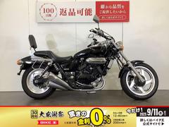 ホンダ　Ｖ−ＴＷＩＮ　ＭＡＧＮＡ　Ｖ−ＴＷＩＮマグナ　バックレスト　サイドバッグ装備