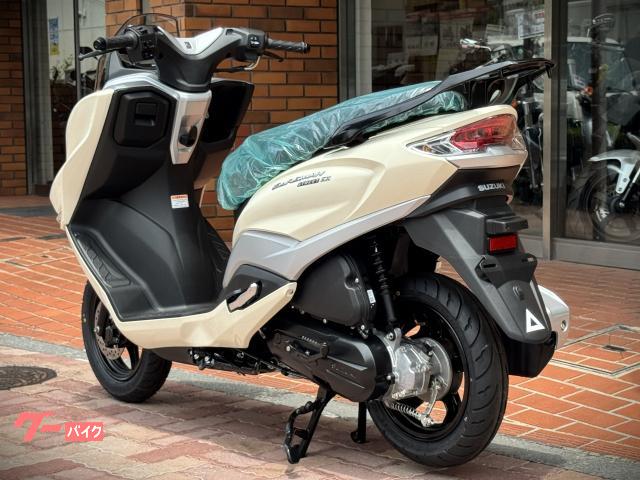バーグマンストリート125ex
旭風防　スクリーン　中古　美品 バーグマンストリート125EXが車体色を変更 - WEB Mr.Bike