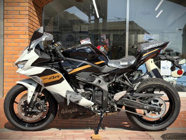 カワサキ Ninja ZX－4R SE 26年式モデル｜株式会社 羽田
