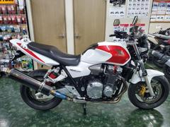 ホンダ　ＣＢ１３００Ｓｕｐｅｒ　Ｆｏｕｒ　ＥＴＣ　ドラレコ　公認マフラー　リヤフェンダーレス　ＵＳＢ　ＬＥＤヘッドライト