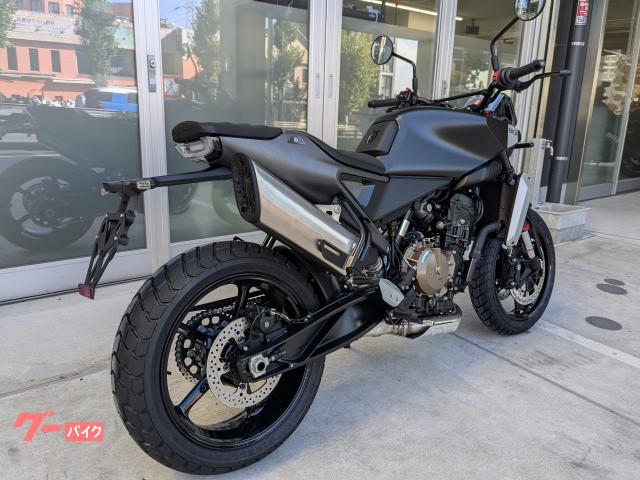 HUSQVARNA スヴァルトピレン801｜KTM TOKYO