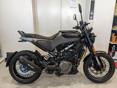 ＨＵＳＱＶＡＲＮＡ　スヴァルトピレン４０１