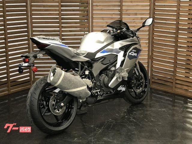 カワサキ Ninja ZX－4R SE 2027年モデル・ギャラクシー