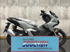 ホンダ　ＡＤＶ１６０　２０２５年モデル　パールスモーキーグレー