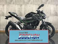 カワサキ　Ｚ４００　２０２５年モデル　メタリックスパークブラック　・　メタリックムーンダストグレー