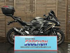 カワサキ　Ｎｉｎｊａ　ＺＸ−２５Ｒ　ＳＥ　２０２２年　トップケース・ヨシムラマフラー・マルチバー・スマホホルダ・キジマグリップヒータ