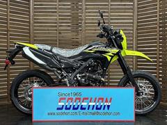カワサキ　ＫＬＸ２３０ＳＭ　２０２６年モデル　ネオングリーン・エボニー