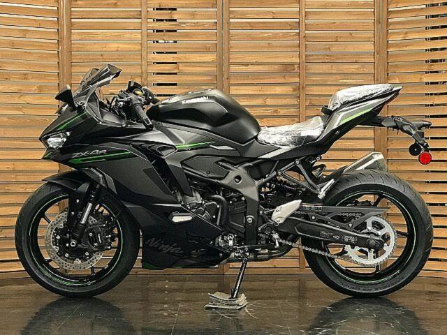 カワサキ Ｎｉｎｊａ ＺＸ－４Ｒ ＳＥ ２０２４年モデル メタリック 