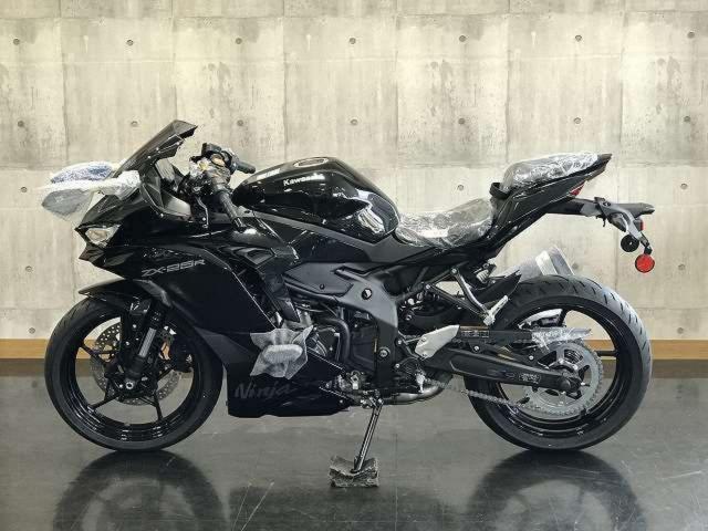 カワサキ Ninja ZX－25R 2027年モデル メタリック