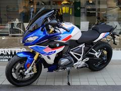 ＢＭＷ　Ｒ１２５０ＲＳ　トリコロールカラー　新車保証３年付