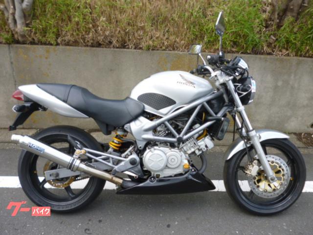 ホンダ ＶＴＲ２５０ カスタム 社外マフラー アンダーカウルなど｜（株