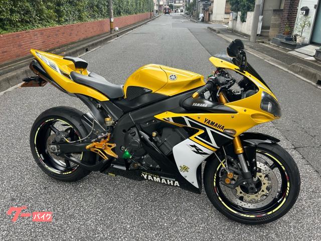 YZF−R1 50THアニバーサリーモデル 限定車 インターカラー ブレンボマスター/バックステップ