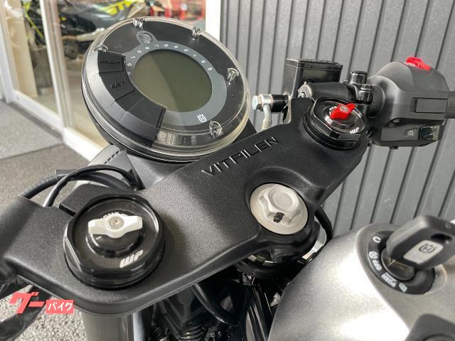 HUSQVARNA ヴィットピレン401 アクラポビッチ