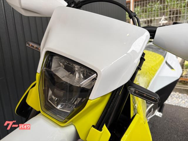 HUSQVARNA 701スーパーモト 2026｜ハスクバーナ