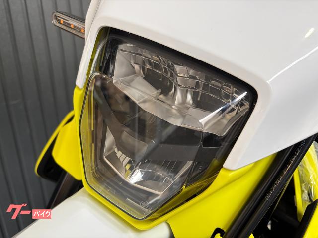 HUSQVARNA 701スーパーモト 2026｜ハスクバーナ