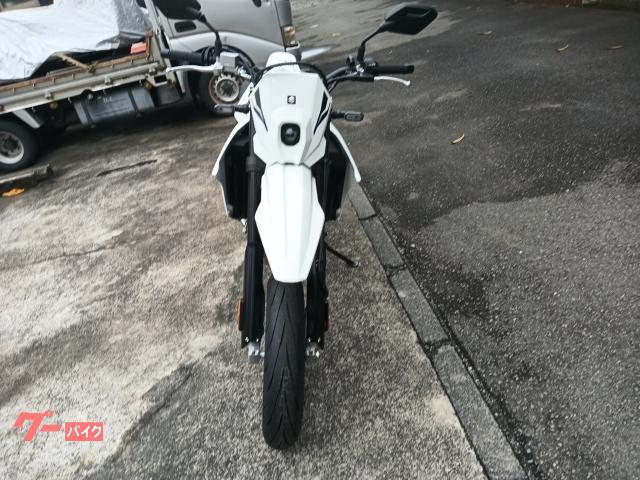 スパイクSALE中 OEM vs flebay seat cowl | Kawasaki ZX-4R Forum