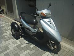 トライク　ヤマハ　アクシストリート１２５トライク　シルバー