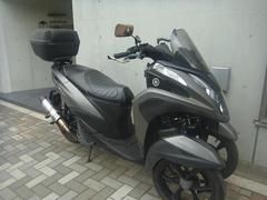 トライク　ヤマハ　トリシティ１２５トライク　グレー　カスタムマフラー装備