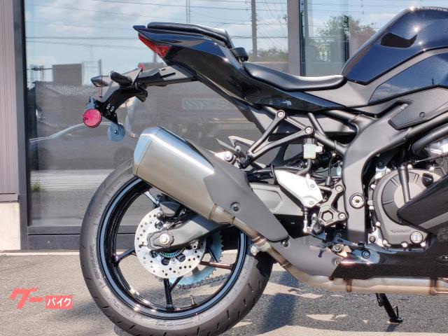 カワサキ Ninja ZX－25R SE メタリックスパークブラック
