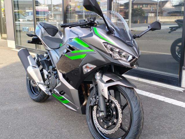 カワサキ Ninja 400 メタリックマットグラファイトグレー