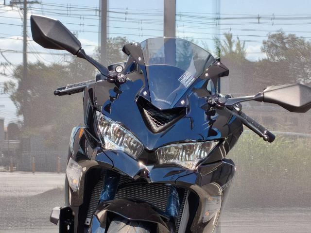カワサキ Ninja ZX－25R SE メタリックスパークブラック