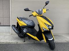 ヤマハ　シグナス　グリファス　２０２５モデル　イエロー