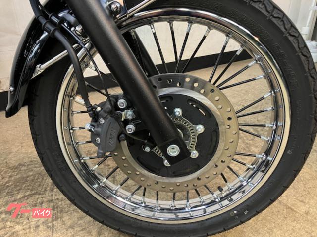 カワサキ メグロS1 2025年モデル BEAMS製STトレック