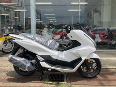 ホンダ　ＰＣＸ１６０　パールスノーフレークホワイト　ＫＦ４７