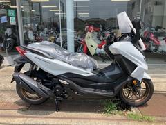 ホンダ　フォルツァ　パールジュビリーホワイト