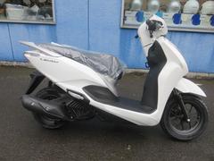 ホンダ　リード１２５パールホワイト