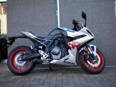 スズキ　ＧＳＸ−８Ｒ