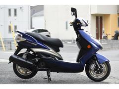 ヤマハ　シグナスＸ　ＨＩＤヘッドライト　ＬＥＤテールランプ　グリップヒーター　サイドスタンド　フューエルインジェクション